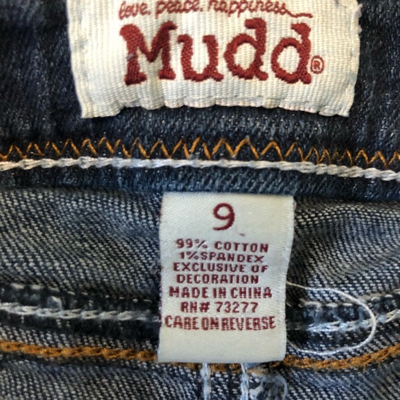 Shorts - Picture 3 of 3